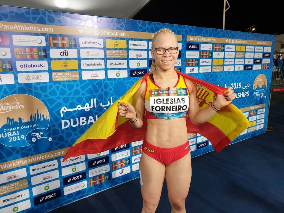 La lucense Adiaratou Iglesias consiguió ayer la medalla de plata en 200 metros en el Mundial de Dubai.