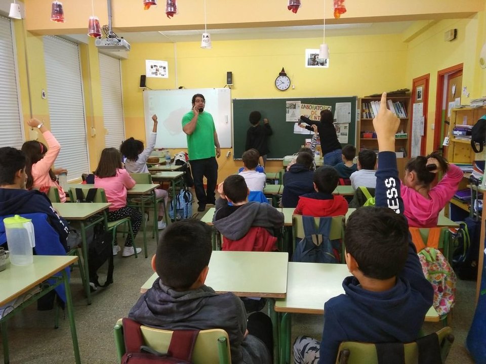 Un momento de la actividad que tuvo lugar ayer en el Colegio Plurilíngüe Espiñeira-Aldán.