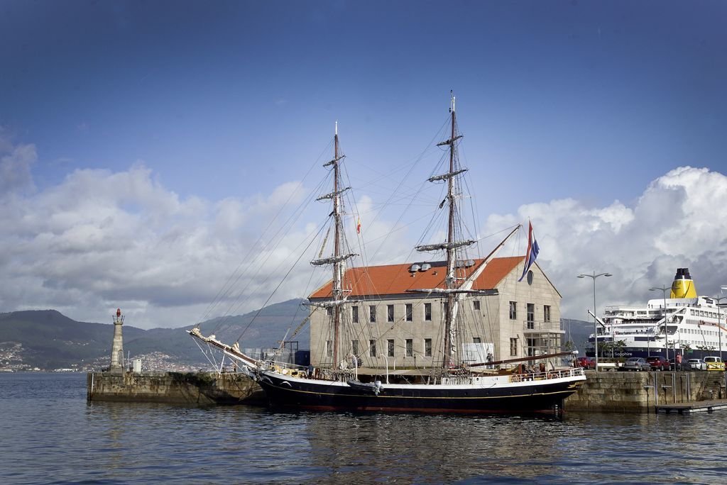 El velero ‘Mongester’, en Vigo