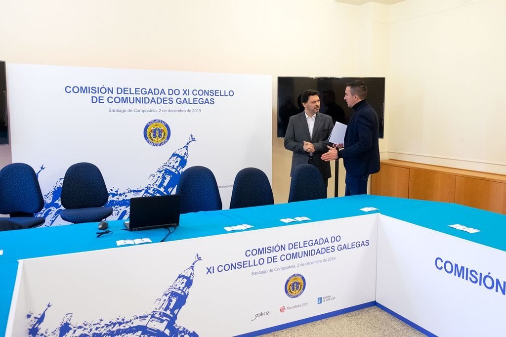 Rodríguez Miranda visitó el sábado la sede que acogerá el cónclave de la emigración gallega.