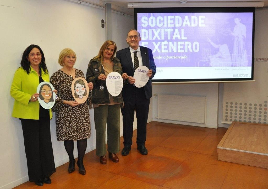 Águeda Gómez, Isaura Abelairas, Carmela Silva y el rector Manuel Reigosa,  en la presentación.