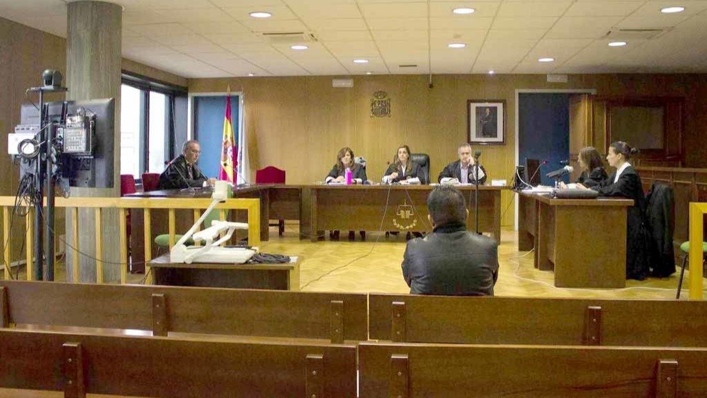 Uno de los últimos juicios celebrados en Vigo por abusos, en la Audiencia en octubre pasado.