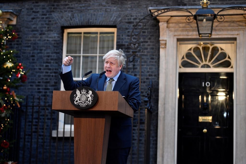 Boris Johnson, durante su discurso a las puertas de su residencia oficial de Downing Street en Londres.