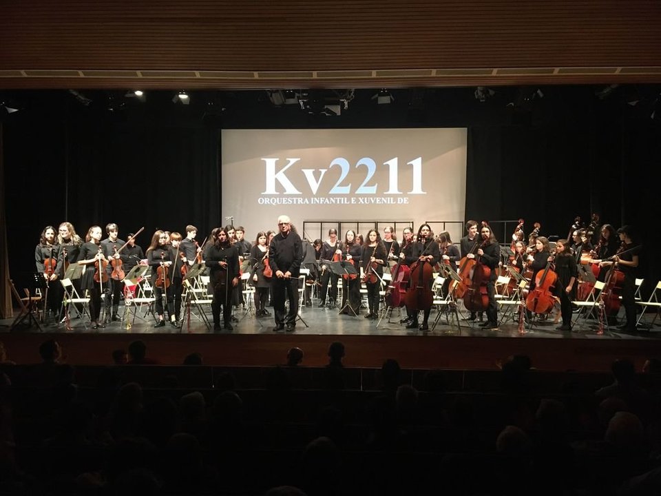 La orquesta estuvo dirigida en el concierto de ayer por Raquel y José Manuel Fernández.