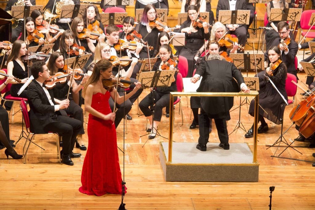 La Orquesta Clásica de Vigo y la solista Maristella Patuzzi.