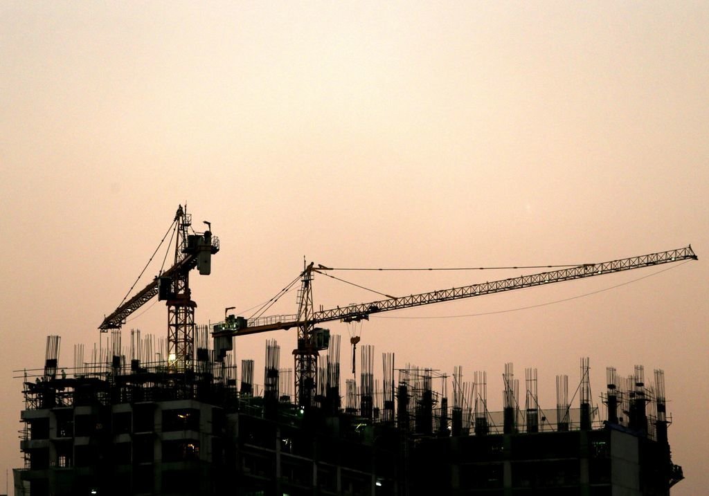 El informe de Axesor prevé una caída en el sector de la construcción.