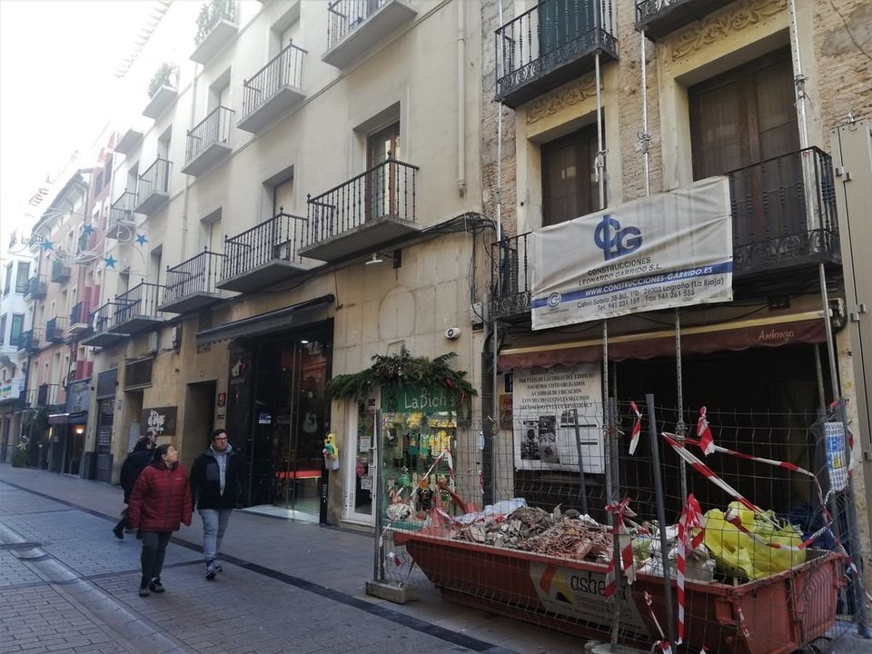 Obra de apartamentos turísticos paralizada en Logroño.