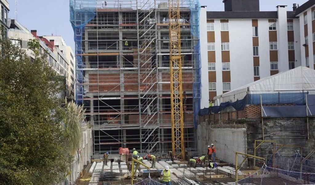 Promoción de vivienda nueva que está en marcha en Vigo, urbe gallega con los precios más altos.