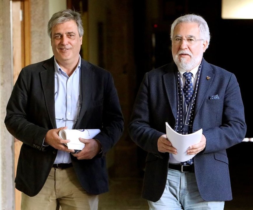 Puy y Santalices, al término de la reunión del Grupo Popular en la Cámara gallega.