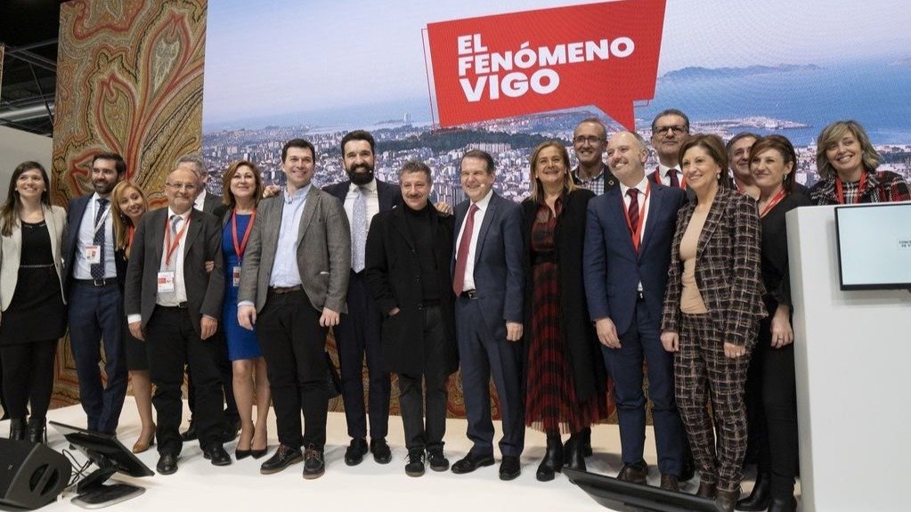 El alcalde, Abel Caballero, encabezó ayer  la presentación de la oferta de Vigo en Fitur con una amplia delegación de su gobierno y de la ciudad.