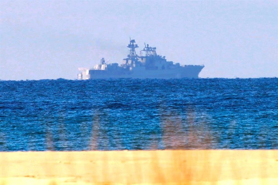Los buques de la Armada &#34;Tofiño&#34; y &#34;Relámpago&#34;, en Algeciras (Cádiz)