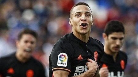 Rodrigo Moreno, en un partido con la camiseta del Valencia.