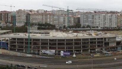 Las obras del Centro Vialia y nueva estación de tren avanzan y está previsto que finalicen en 2022. Sobre el centro habrá una gran plaza pública.