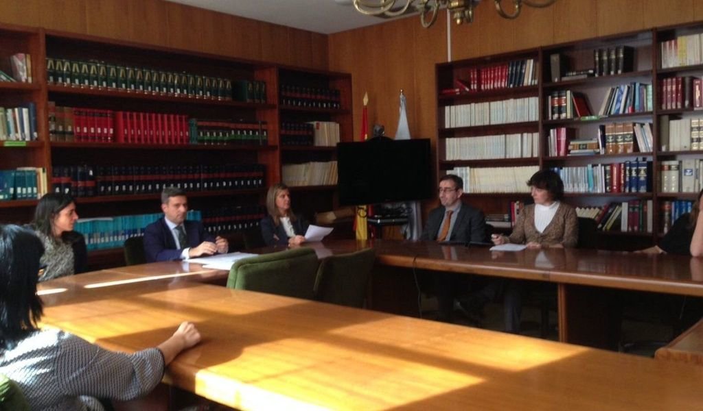 Los jueces de Primera Instancia de Vigo se reunieron en junta con el decano.
