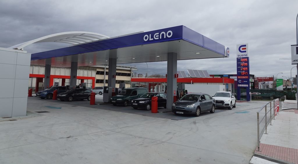 La gasolinera, en la carretera de Camposancos, atrajo a muchos conductores el fin de semana.
