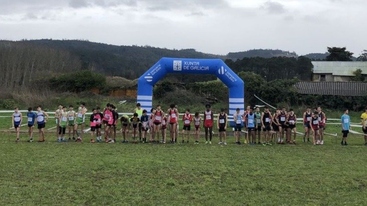 El circuito de Portas, embarrado y pesado, acogió a 400 jóvenes atletas de todas partes de Galicia.