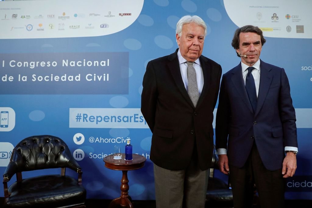 Felipe González y José María Aznar, antes del primer debate.