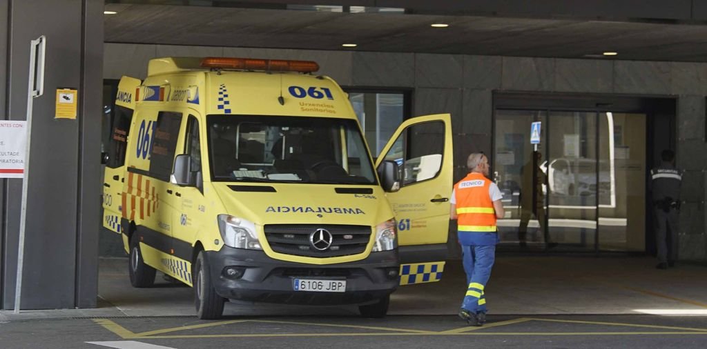 Una ambulancia en Urgencias.