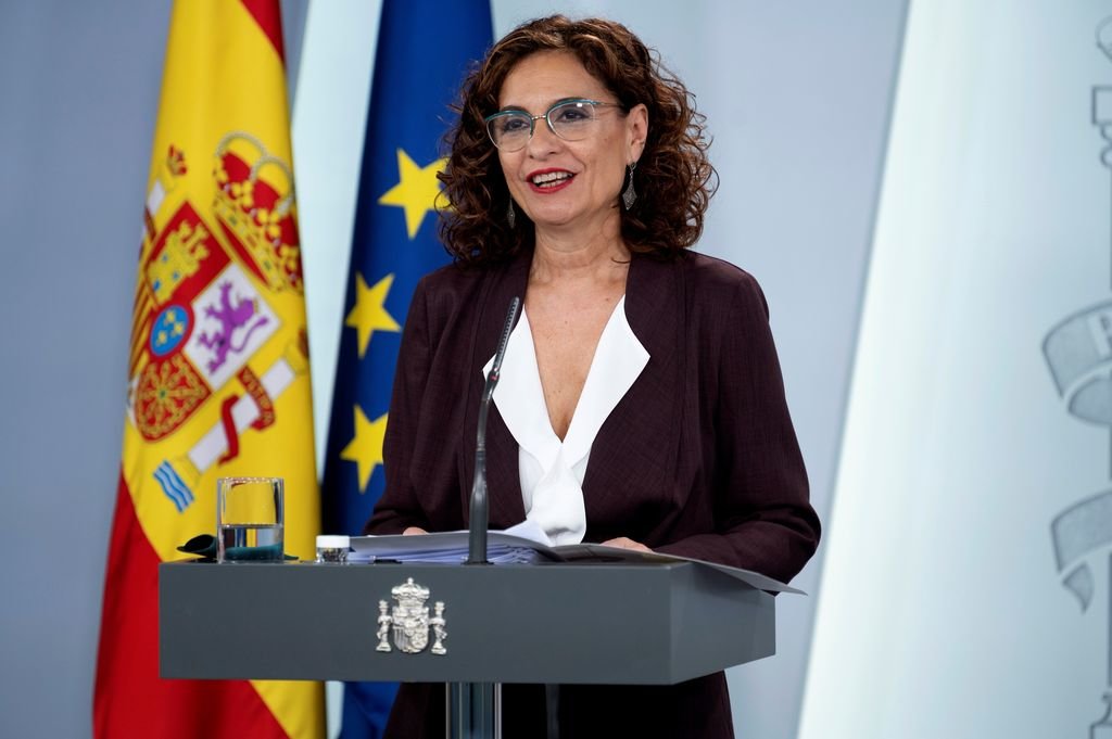 La portavoz del Gobierno, María Jesús Montero, en rueda de prensa.