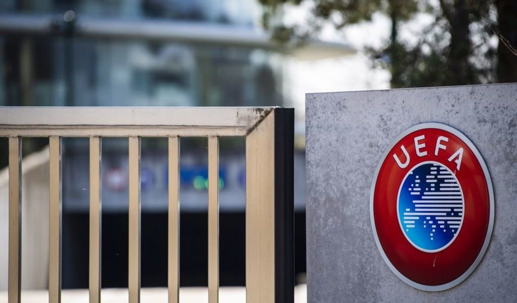 La UEFA celebró ayer una reunión para marcar directrices.