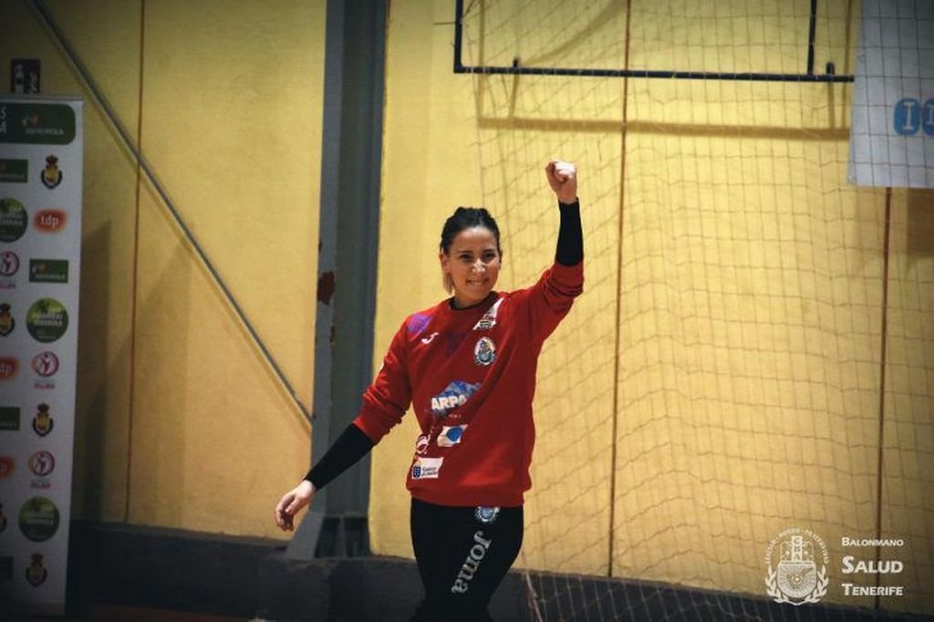 Irene Sánchez renueva por una temporada con el Salud Tenerife.