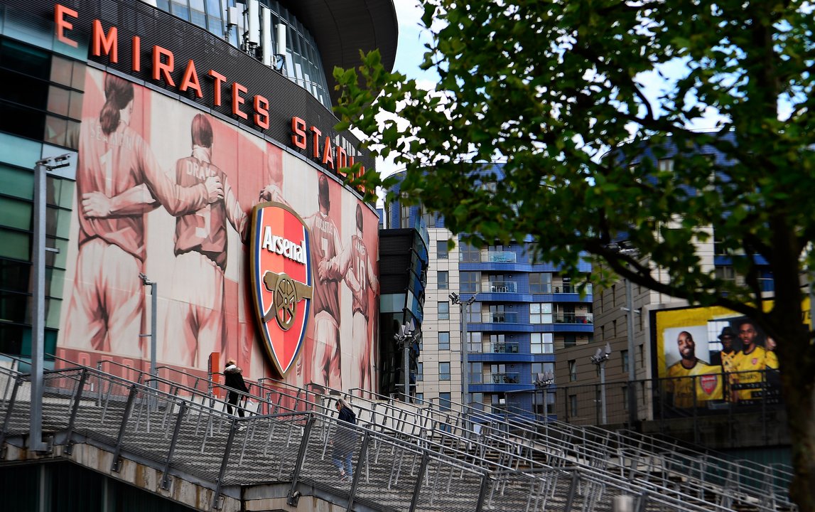 Exterior del Arsenal FC&#39;s Emirates Stadium en Londres
