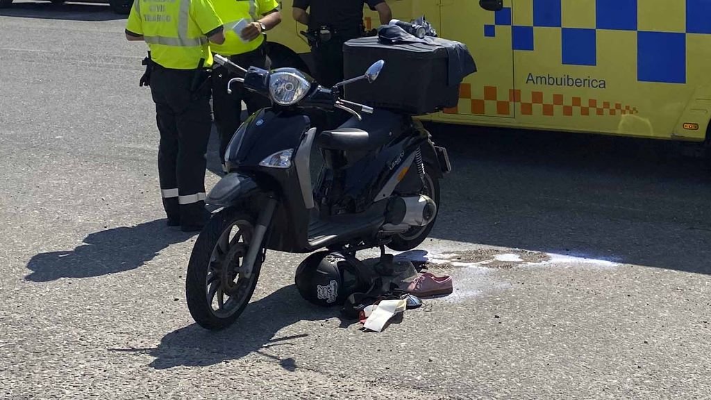 Imagen de la moto accidentada ayer en Puxeiros.