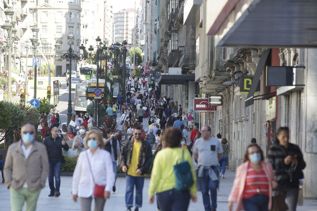 La calle Urzaiz, zona comercial de Vigo, ya estos días recuperando la normalidad.