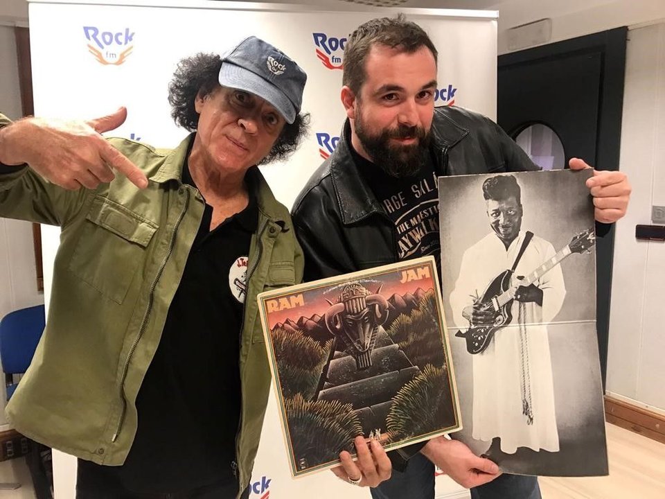 Mariskal Romero y Rodrigo Contreras en el estudio de Rock FM.