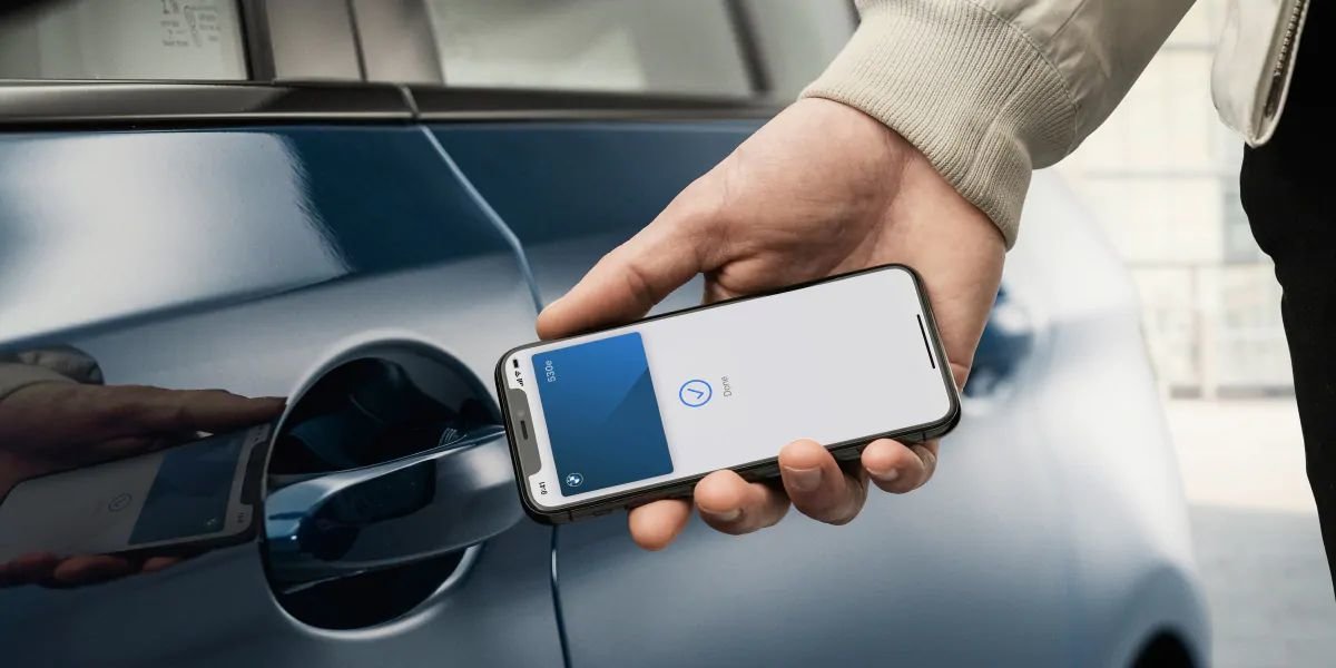 BMW es el primer fabricante que permitirá abrir sus coches con un iPhone