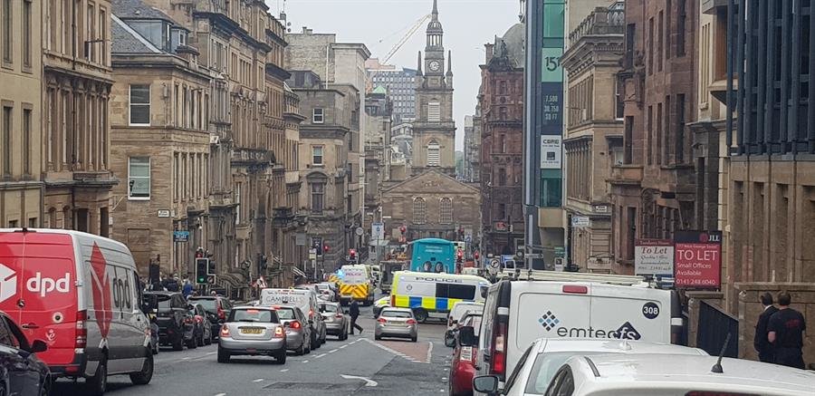 Al menos tres muertos en un ataque con cuchillo en un hotel de Glasgow