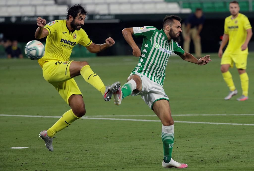 El Betis del excéltico Borja Iglesias perdió el miércoles ante el Villarreal.