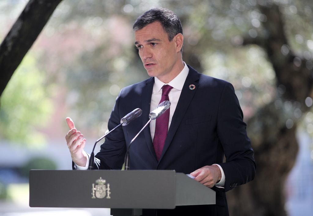 Pedro Sánchez interviene tras la firma del Pacto por la Reactivación Económica y el Empleo.