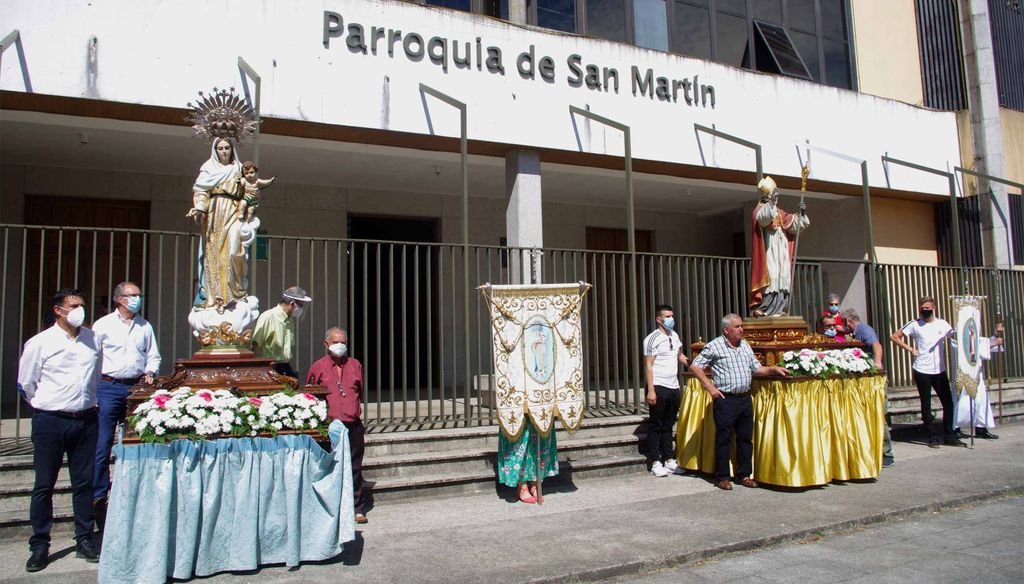 La Virgen de la Consolación y San Martín salieron ayer en procesión en el acto central de las fiestas de Coia, este año canceladas.
