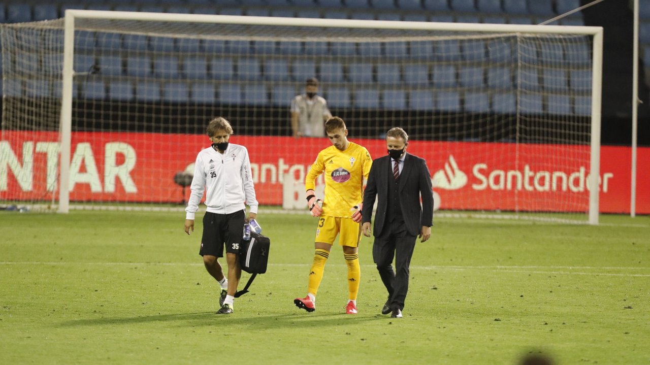 Iván Villar sustituyó en la recta final del partido a Rubén Blanco, que se lesionó y podría perderse lo poco que queda de temporada.