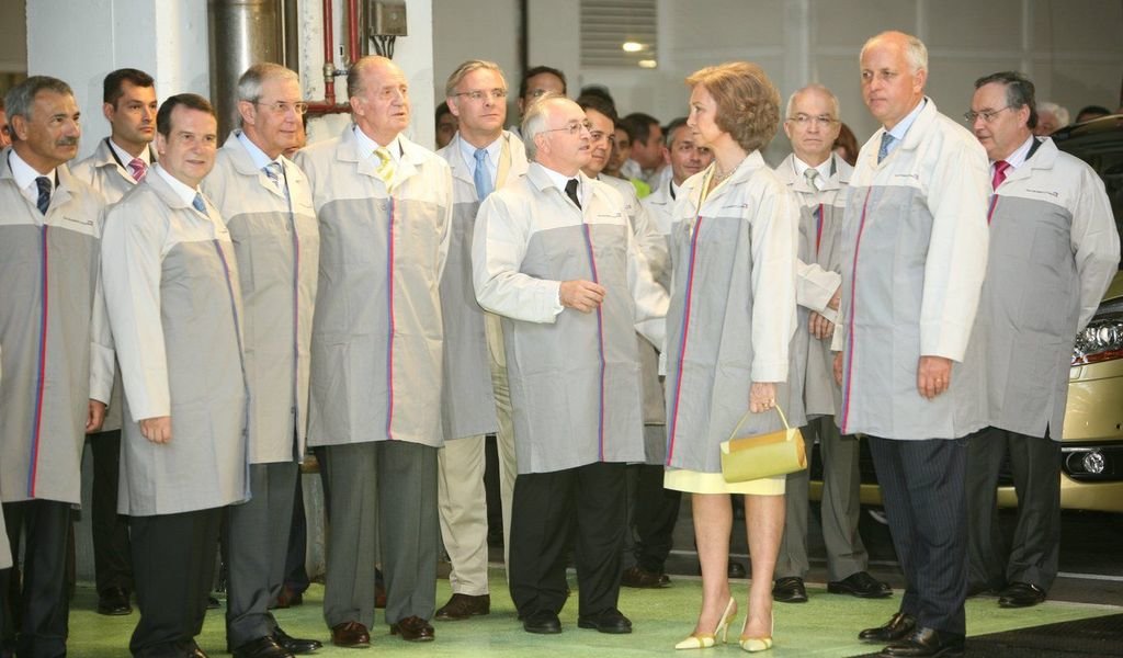 Don Juan Carlos y Doña Sofía asistieron al acto de celebración del 50 aniversario de PSA en Vigo.