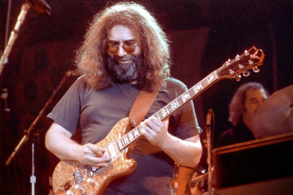 Jerry Garcia durante un concierto del grupo Grateful Dead en 1970.