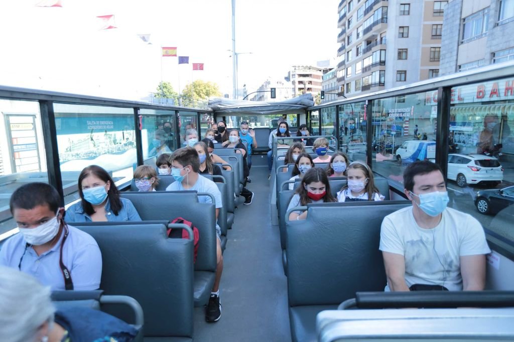 El Bus Turístico, con su parte superior al completo para disfrutar del Día de la Movilidad.