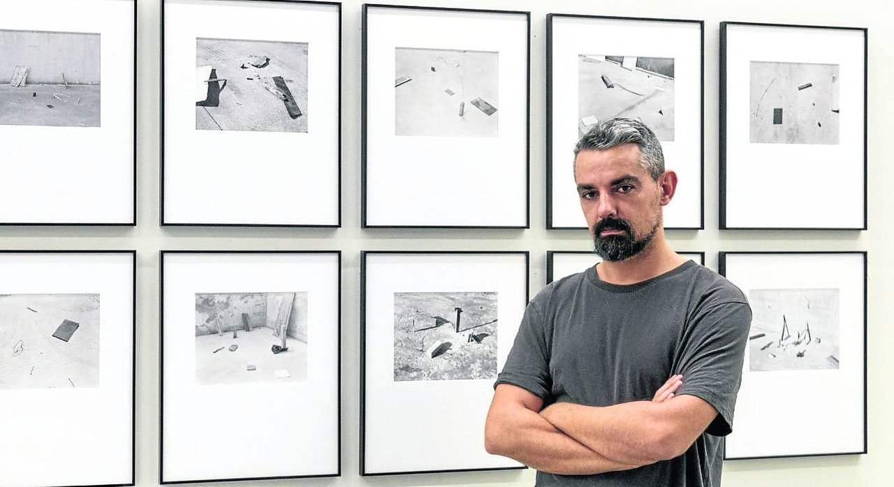 Damián Ucieda inaugura hoy “Para acabar en el suelo” en el espacio de arte Sirvent, SVT