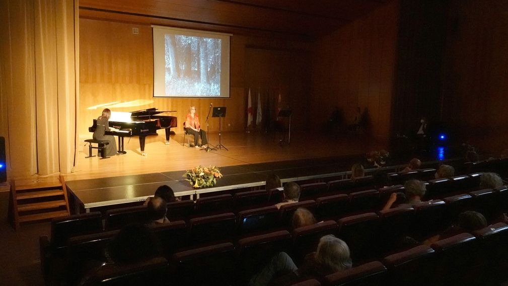El Conservatorio Superior de Música acogió ayer el primer encuentro sobre ‘La Divina Comedia’.