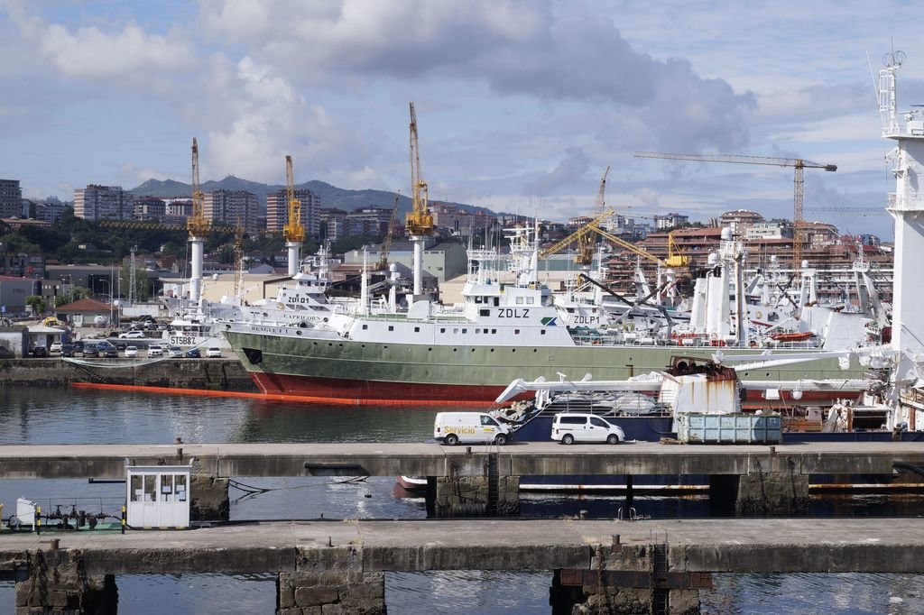 Buques que faenan en aguas de Malvinas atracados en el Puerto de Vigo.
