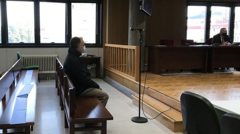 El acusado, durante la vista celebrada en la sección quinta de la Audiencia, en septiembre.