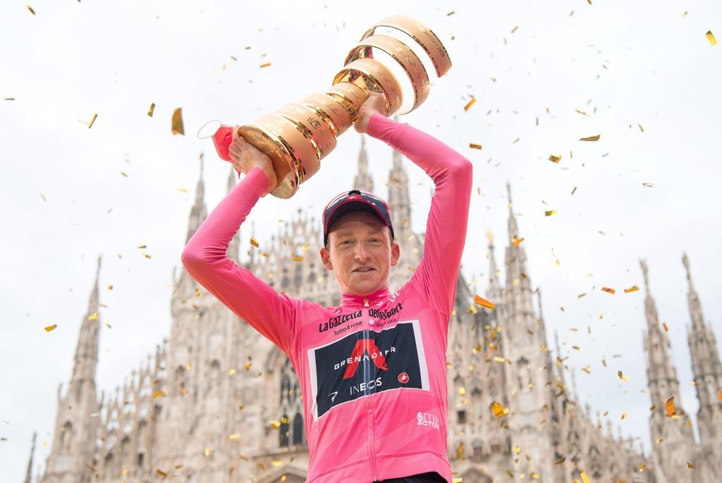 Tao Geoghegan Hart obtuvo ayer la victoria en el Giro tras batir a Hinley en la crono final ganada por Ganna.