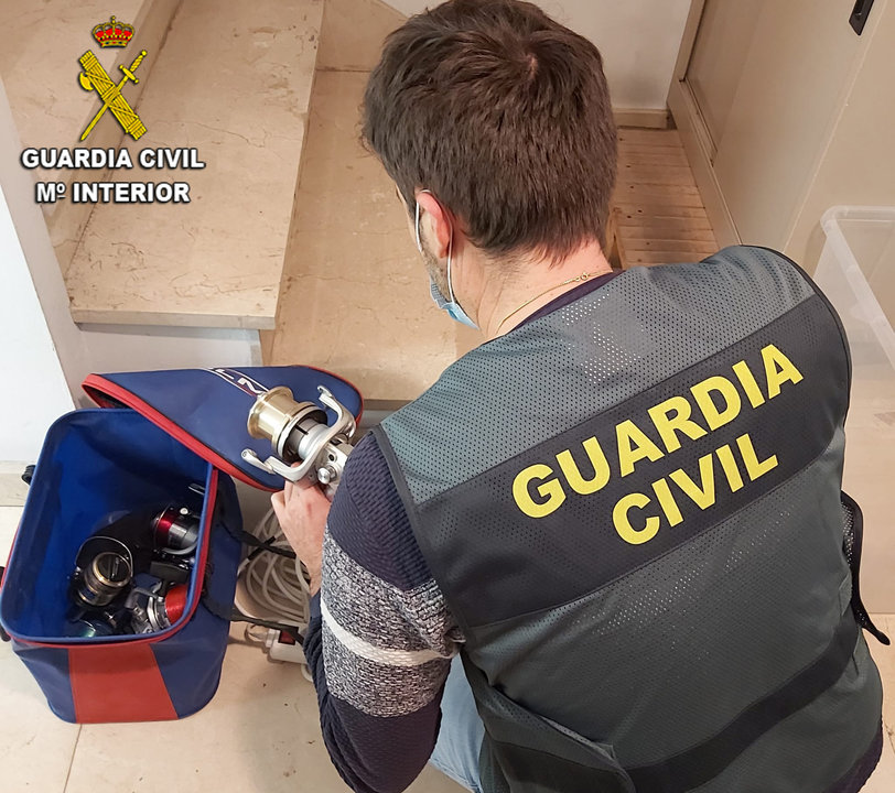 La Guardia Civil detiene a los supuestos autores de más de una veintena de robos en Lalín