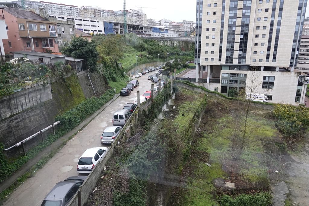 La supuesta prolongación de Serafín Avendaño se encuentra sin urbanizar y no forma parte del registro municipal de calles.