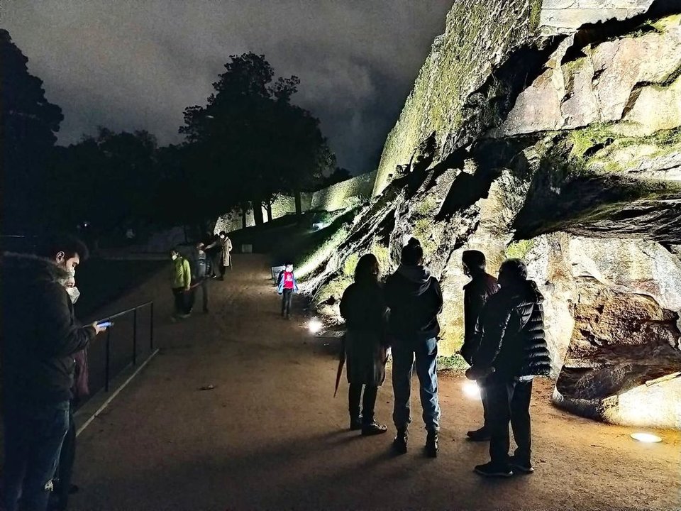 La iluminación de las murallas de la fortaleza del Castro, este fin de semana.
