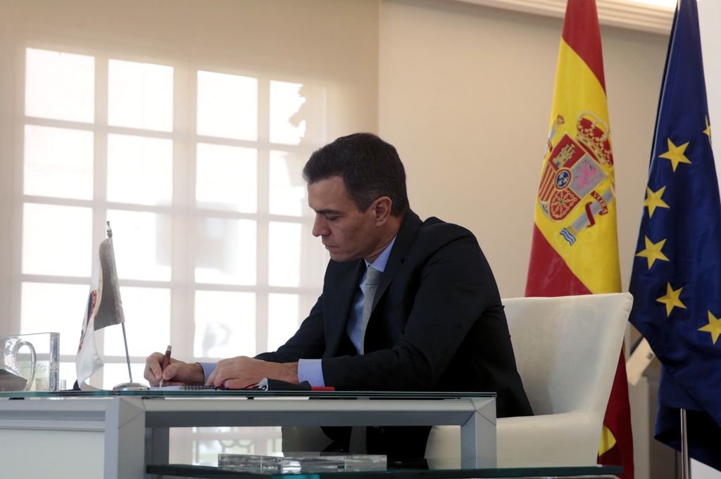 El presidente del Gobierno, Pedro Sánchez participa por videoconferencia en la cumbre del G20.