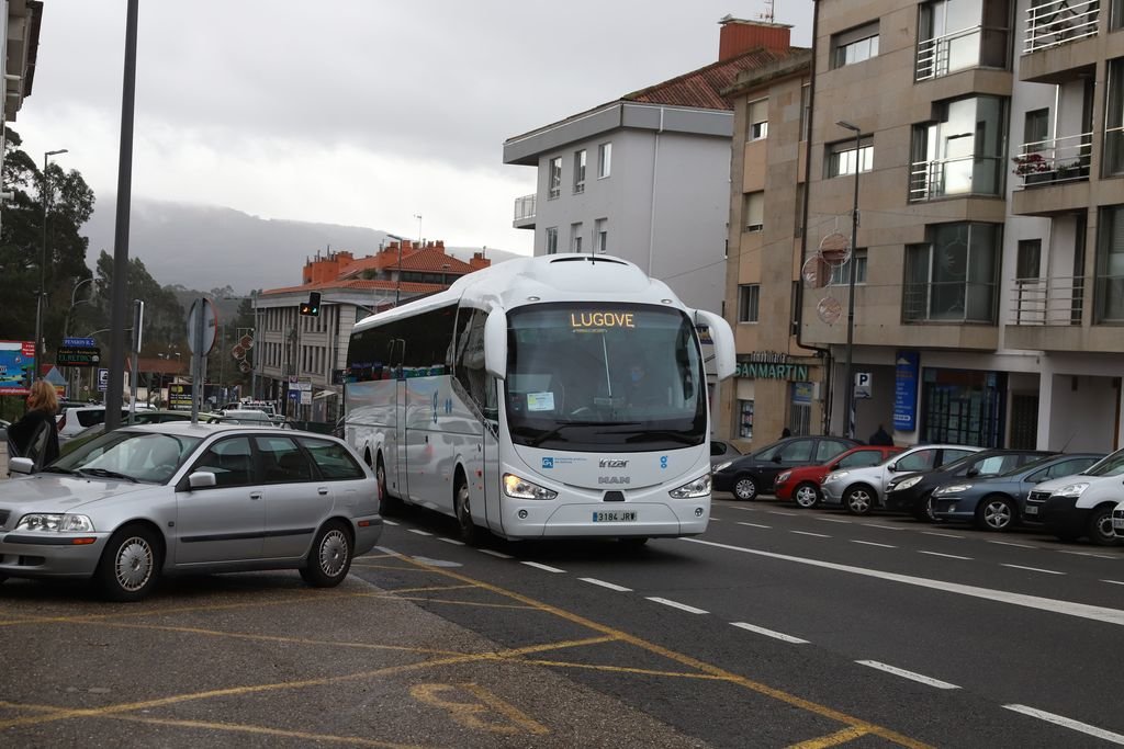 Autobús de la nueva adjudicataria en Nigrán,  compuesta por empresas alicantinas y gallegas.
