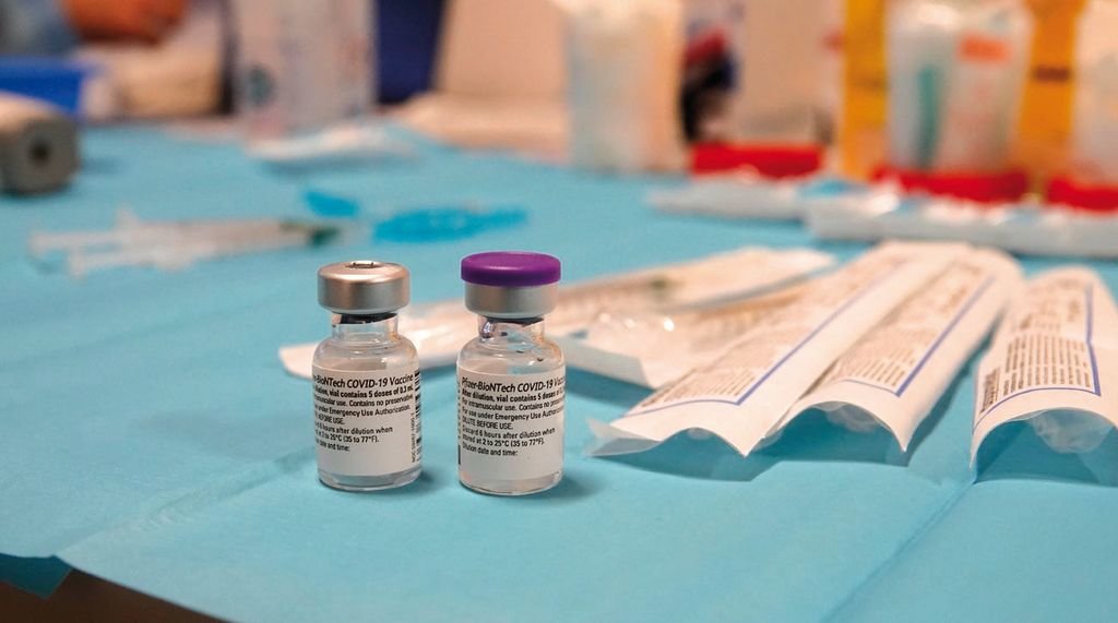 Vigo ya superó las 7.000 dosis de la vacuna de Pfizer en las residencias.