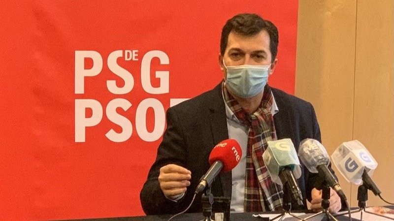 El líder de los socialistas gallegos, Gonzalo Caballero, durante el desayuno informativo.